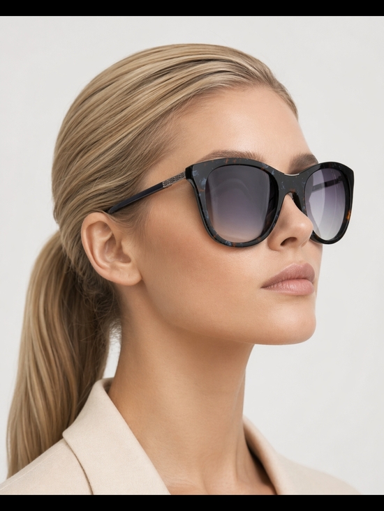 Balmain Accessories - ✨Balmain Tortoiseshell Cat-Eye Sunglasses with Gradient Lenses , Excellent